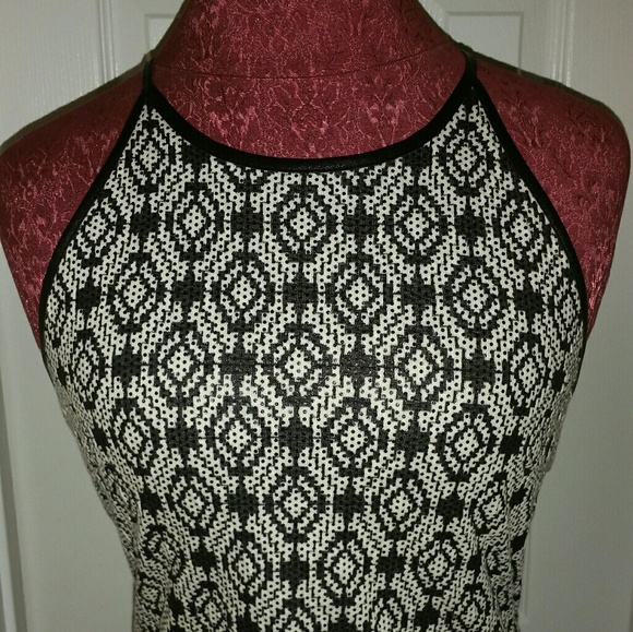 Dress - Picture 2 of 5